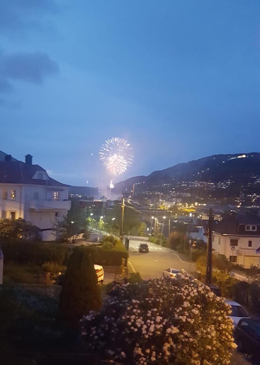 Spacious And Beautiful Apartment In Bergen With Free Parking Экстерьер фото